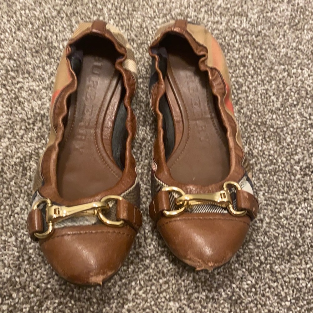 Burberry ballet flats